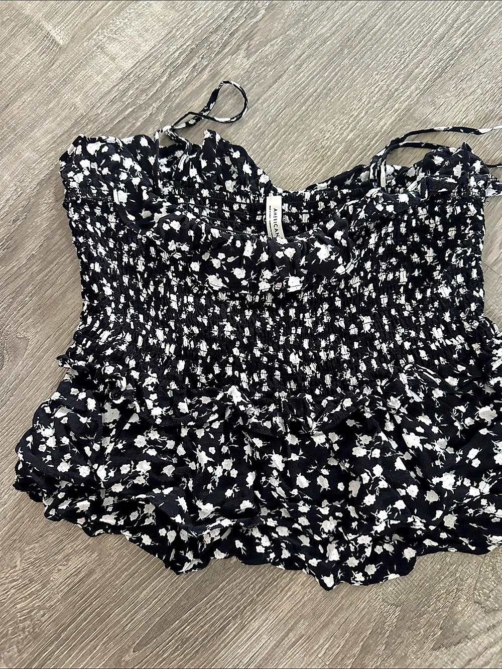 American Eagle AE Smocked Ruffle Tube Top Floral Crop Top Black & White XS